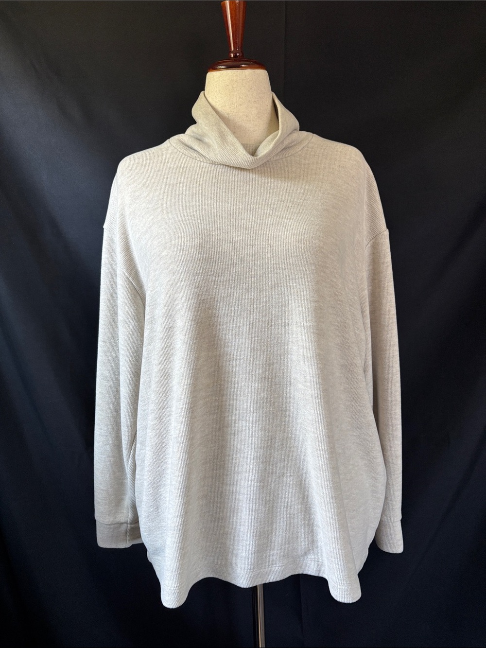 Uniqlo Oatmeal Turtle Neck Pullover Sweater